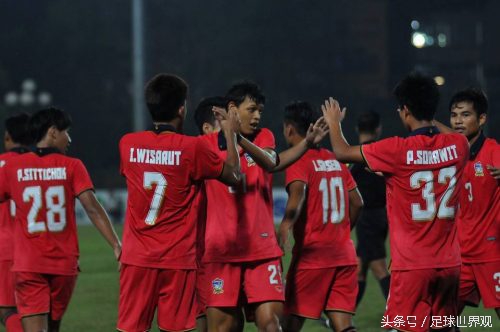 国足4比0胜泰国足球比赛,泰国国足延续最强阵型