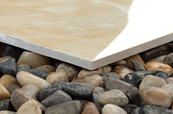 金刚石砖和全瓷砖的优缺点,金刚石瓷砖和全抛釉瓷砖哪个好