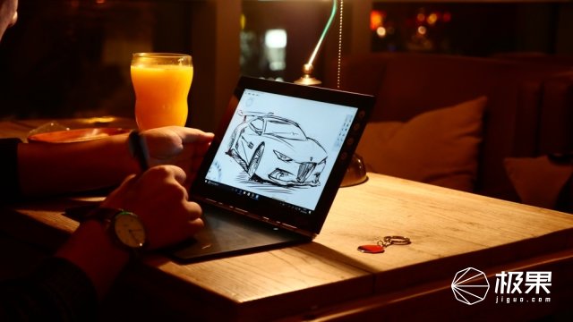 联想把30多年的笔记本键盘颠覆了,取消按键还能在上面画画