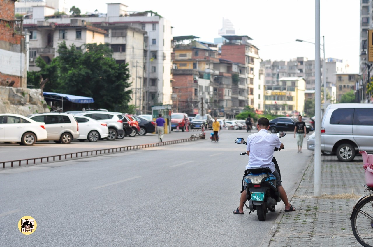 南宁七星路小区里面的美食,南宁七星路一巷美食