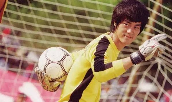 门神诺伊尔德赫亚库尔图瓦,德赫亚vs诺伊尔vs库尔图瓦