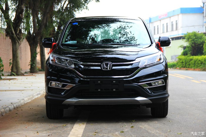 本田crv2016经典款详细配置图表,16年本田crv2.0两驱还值得买吗