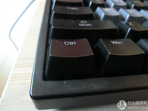 国产轴请继续努力!曜越TteSPORTS波塞冬ZRGB背光机械键盘评测
