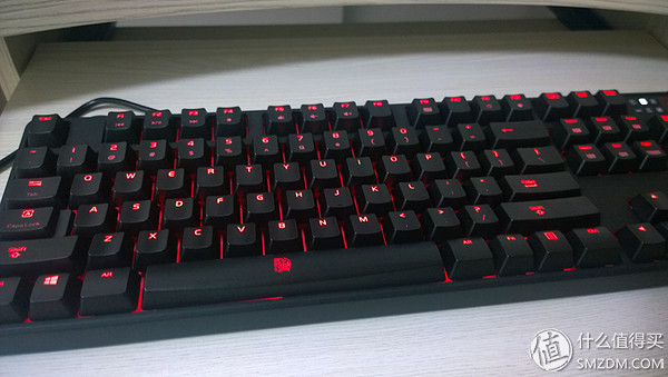 国产轴请继续努力!曜越TteSPORTS波塞冬ZRGB背光机械键盘评测