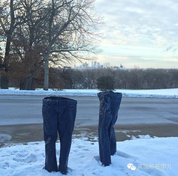 你能不能不颤抖地回答我周末有多冷?