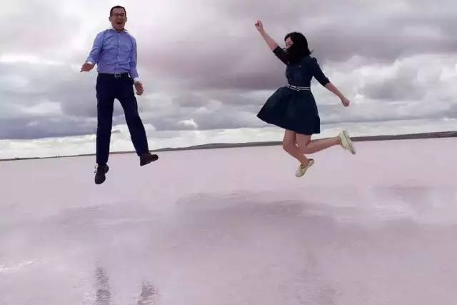 一个公司最重要岗位就是前台,一个公司前台主要学什么