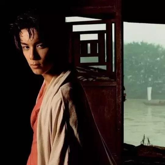 斗破苍穹吴磊与辛芷蕾的吻戏,斗破苍穹吴磊辛芷蕾美杜莎