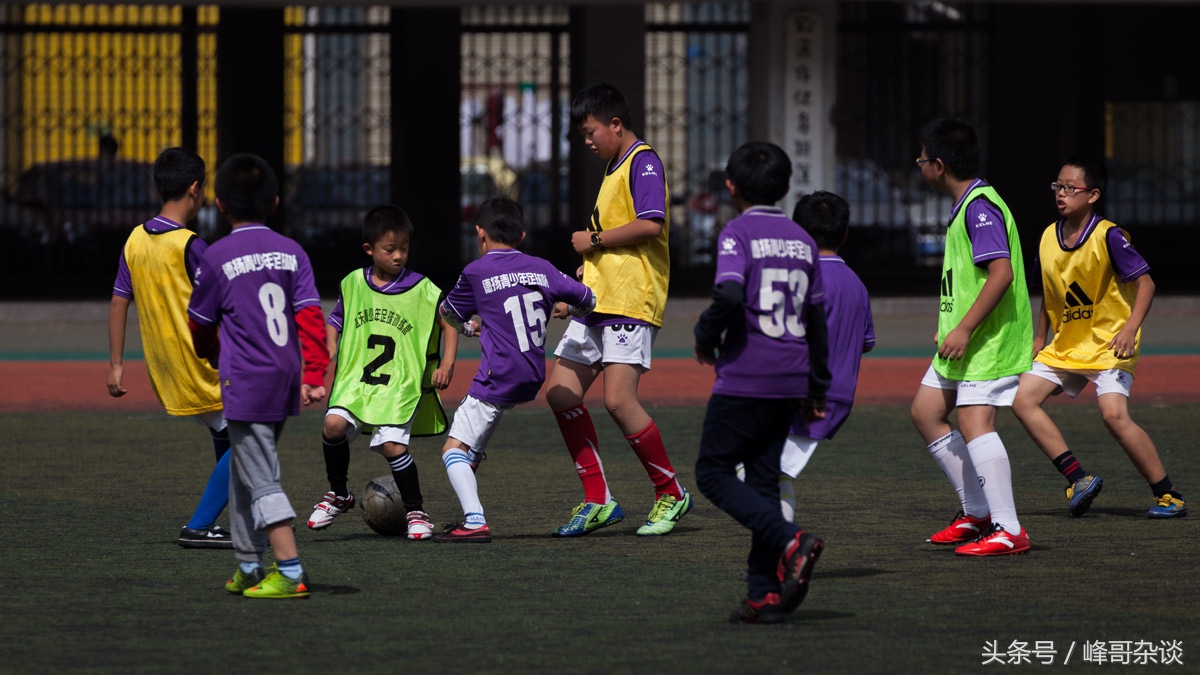 昭通足球小队员:誓言要做国足接班人