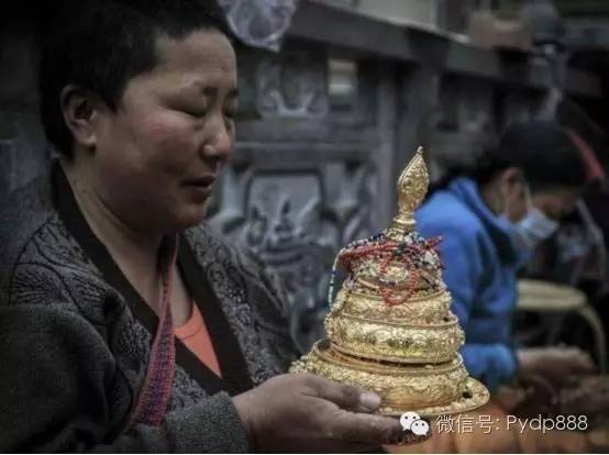 死亡成交量的意思,放量下跌底背离