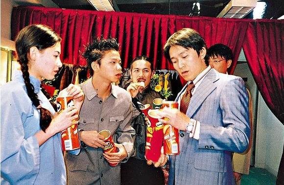 周星驰为什么没有提携万梓良,周星驰提携新人被吐槽