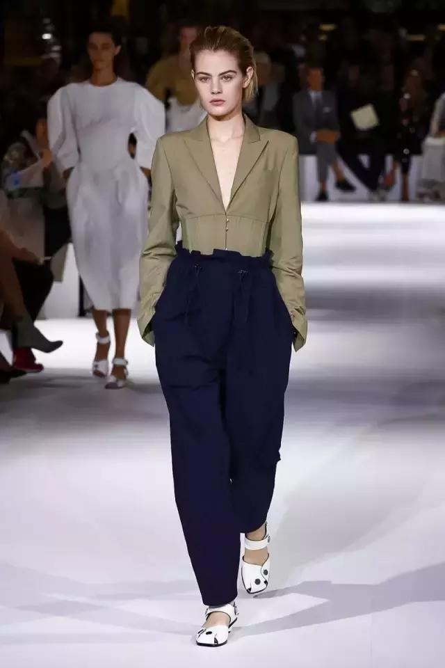 小s在节目中真的吃饭吗,小s在综艺跳舞