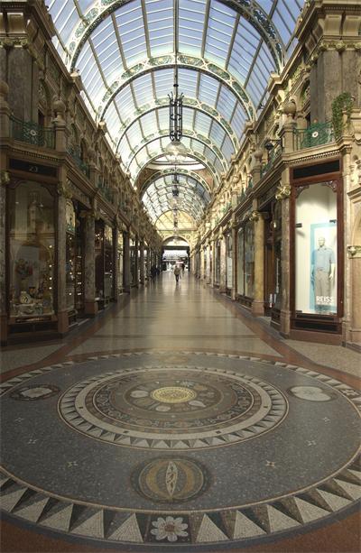 英国利兹属于什么档次,英国利兹有啥特别东西