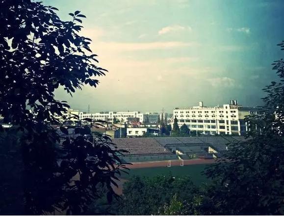 盘点国内那些超级难上的贵族学校,最顶尖的贵族学校