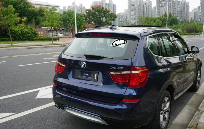 x320i,13款宝马x320i深海蓝