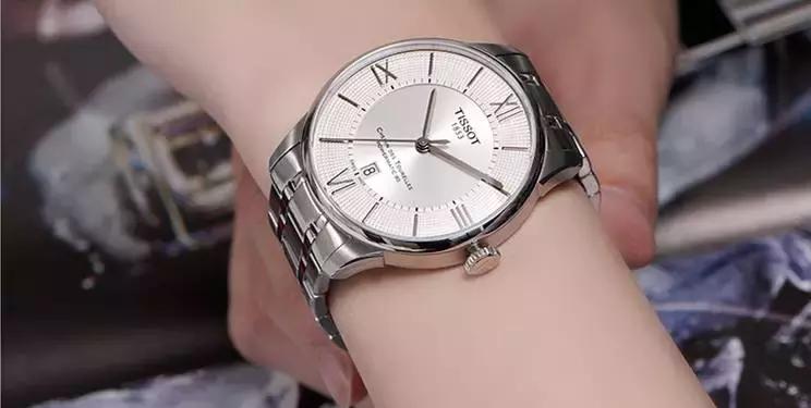 潜水表钢带还是橡胶表带,3000-5000元手表推荐瑞士腕表