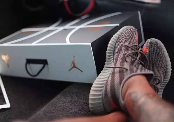 最近又有那么一双神鞋，你抽中了等于赚了一个月的工资