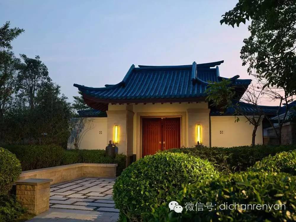 克林顿对布什的评价,克林顿在美国评价如何