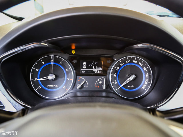 长安悦翔v7的油耗,长安悦翔v72016款1.0t