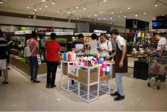 娜娜探店视频,娜娜的探店日常