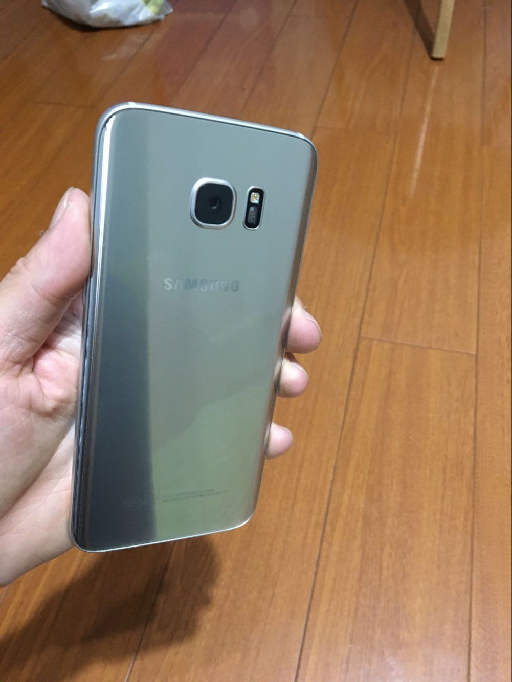 三星s7edge二手3000元左右,淘宝上买二手三星s7edge靠谱吗