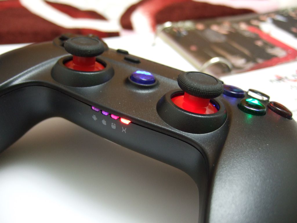 盖世小鸡手柄三代豪华版,手机游戏手柄推荐盖世小鸡