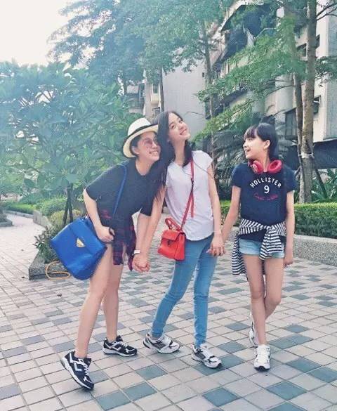 十款必买轻奢包包百搭,适合少女背的轻奢包包