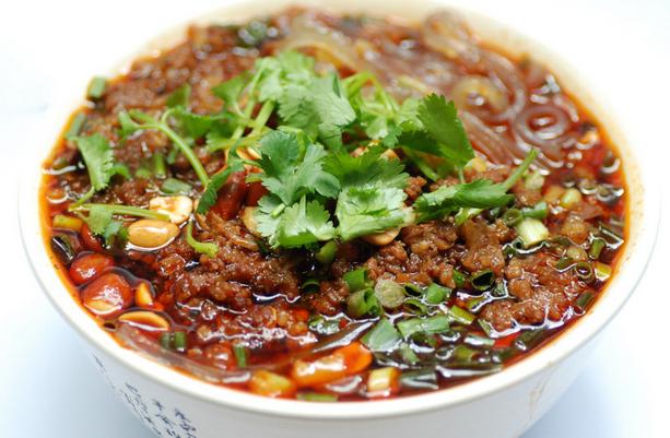 重庆酸辣粉制作过程,正宗重庆酸辣粉去哪培训好