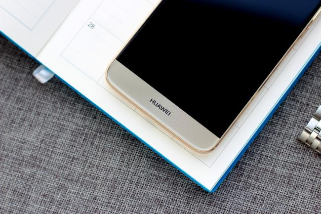 麦芒5高低配外观区分,华为麦芒5有光学防抖吗