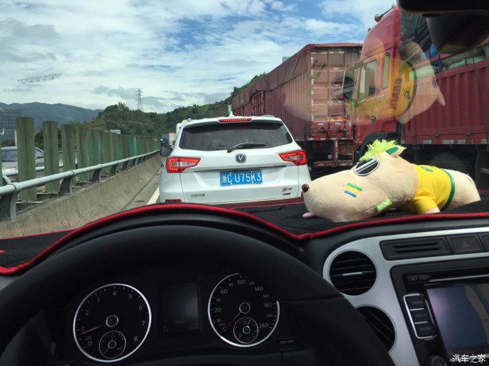 16年大众途观四驱1.8t豪华版指南,14年大众途观豪华版1.8t功能介绍