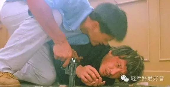 英雄本色系列中的各色轻武器,盘点英雄本色名场面