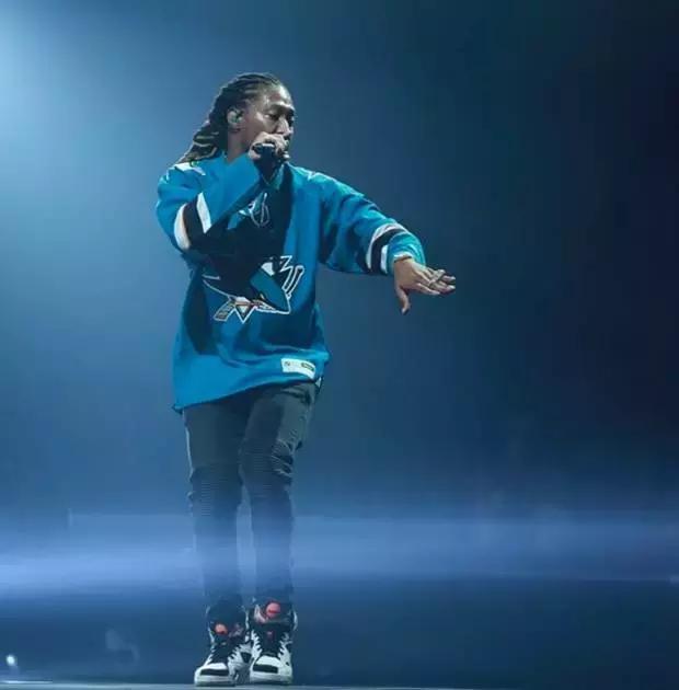 欧美高级感球鞋穿搭,明星们的球鞋穿搭