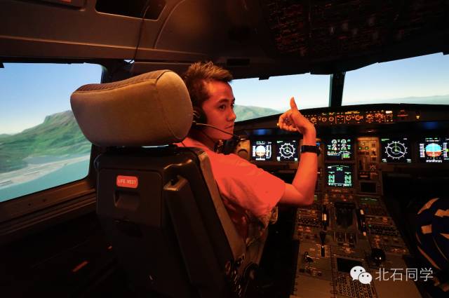 飞机飞行中可以开手机吗,飞机上可以开手机了吗