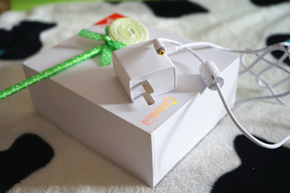 网络电视盒定制版,芒果嗨电视盒子