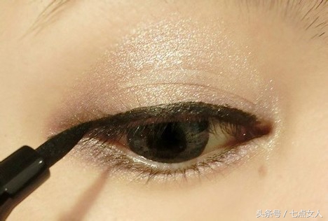 新手学化妆必备品和步骤,程十安推荐的新手化妆步骤