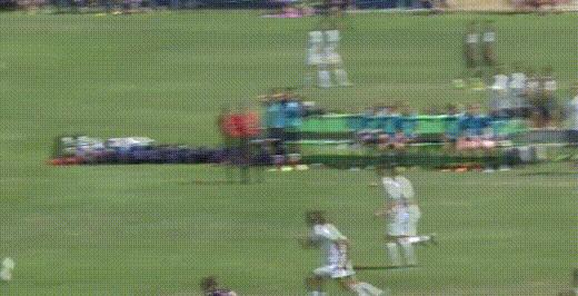 后面的那个小胖子，知道你很可爱，快走开我还要拍照呢！