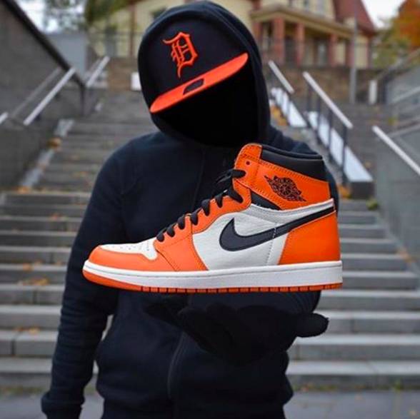 750预售价破万心很累！全黑ub只要1k5，你为它省的钱还留着吗？