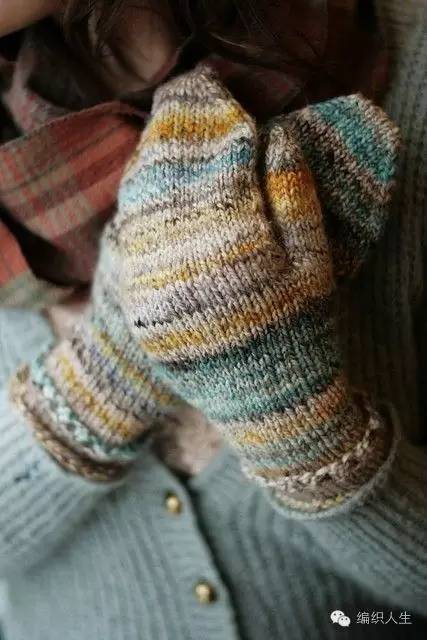 毛线织手套一般起多少针,用毛线编织的半指手套教程