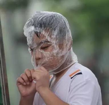 小孩子误吞珠子危害,小孩误吞塑料小珠子怎么办