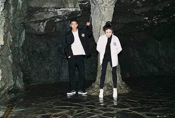 让你街头style立现的秋季单品：教练夹克