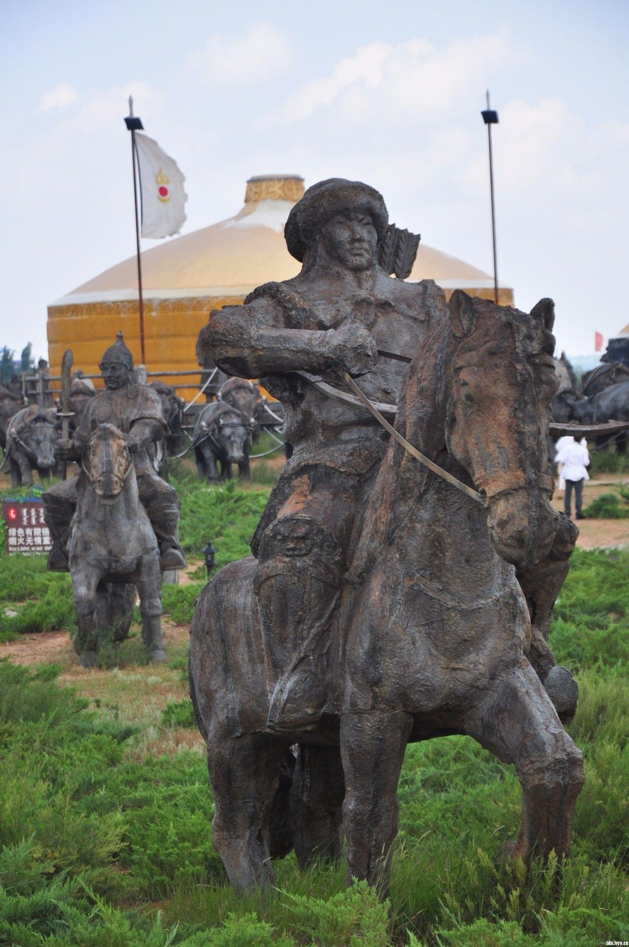 拜谒成吉思汗庙,拜谒历史遗迹