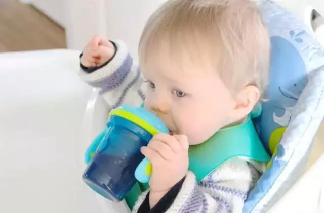 来看看9款学饮水杯哪个更合适你家宝宝？