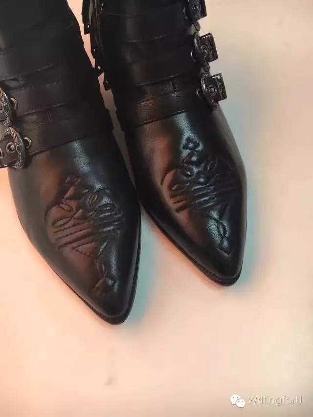 闹，你们要的靴子来了