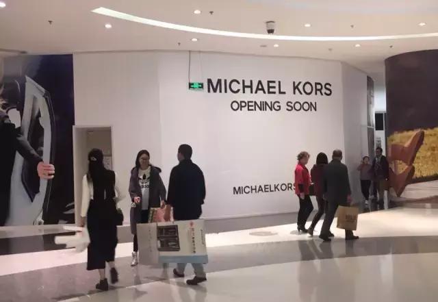 在过度流行当中,你和你的包包病了