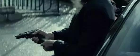 战术美学|《疾速追杀》的“枪械世界”