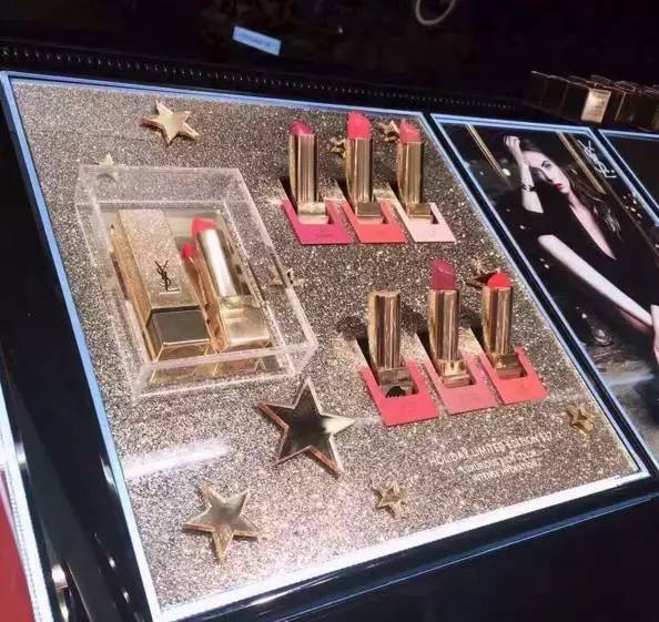 一支YSL就打发了女票,那一双NIKEMag呢?