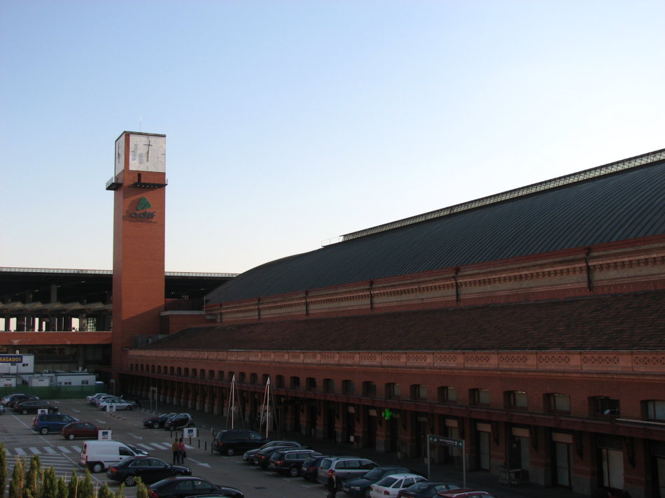 马德里不可思议镜面,马德里不可思议卡点