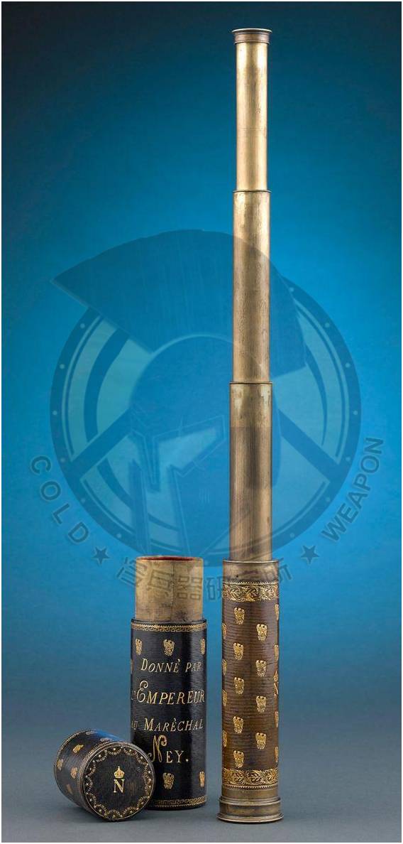 战场上用望远镜侦察敌情视频,打仗的时候军队用的什么望远镜