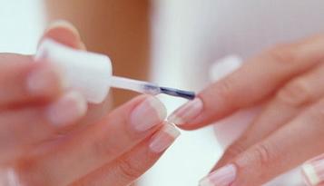 7个几乎没人知道的凡士林神奇功用，对女生来说真是实用到不行