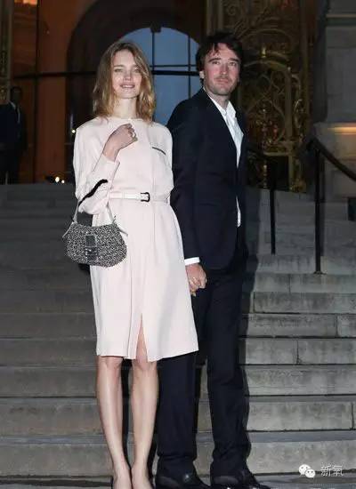 11岁卖水果，19岁嫁王室，29岁成LV太子妃……