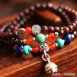 银饰品为什么会变黑,银饰品变黑了怎么办一招教你变新